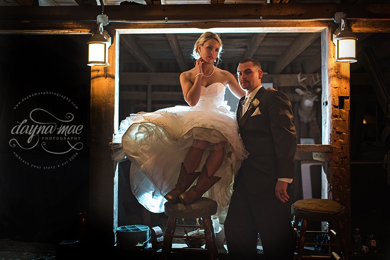 19Vintage_Barn_Wedding_Hilltop_Manor