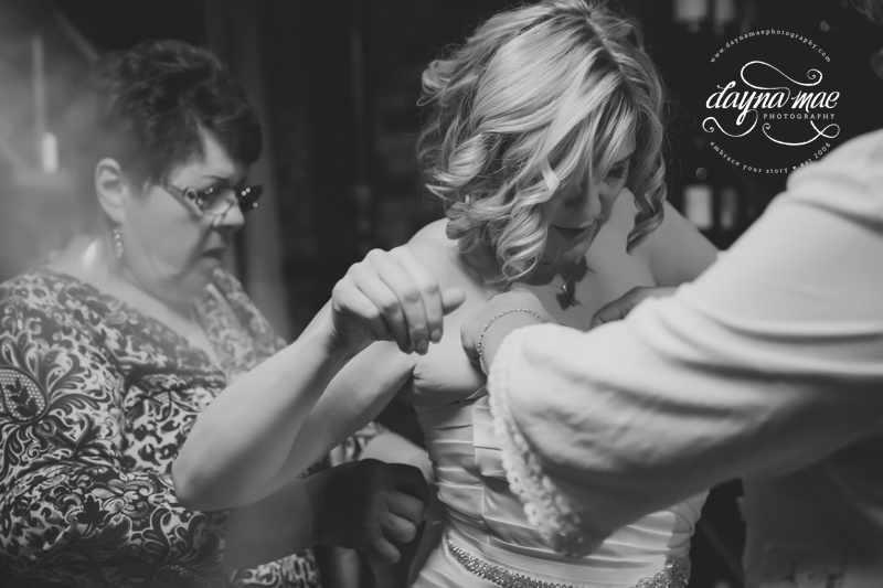 01_Bride-Ann-Arbor-Vinology-Wedding